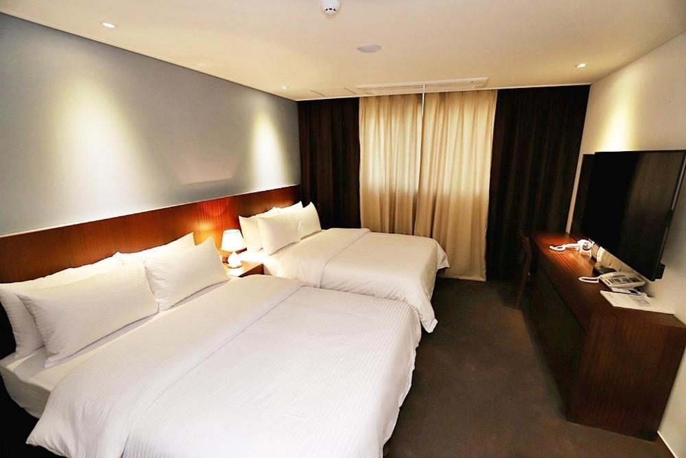 Sea Moon Tourist Hotel Inczhon Zewnętrze zdjęcie