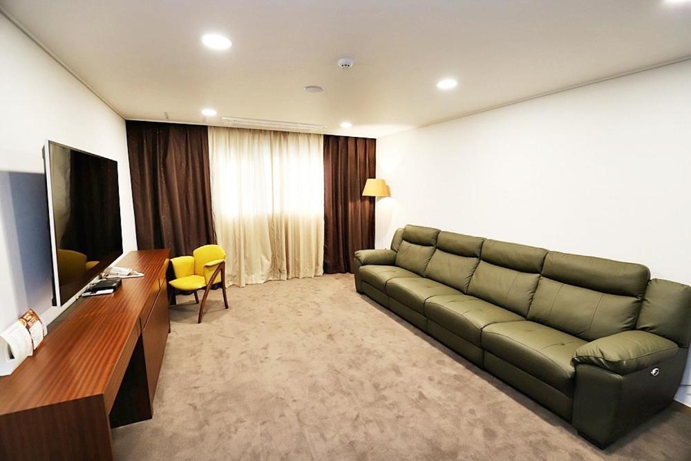 Sea Moon Tourist Hotel Inczhon Zewnętrze zdjęcie