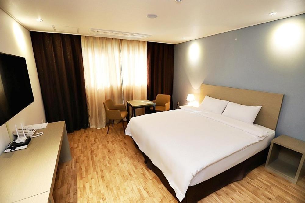 Sea Moon Tourist Hotel Inczhon Zewnętrze zdjęcie