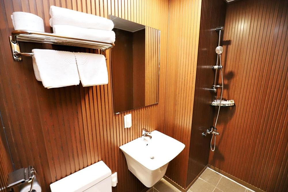 Sea Moon Tourist Hotel Inczhon Zewnętrze zdjęcie